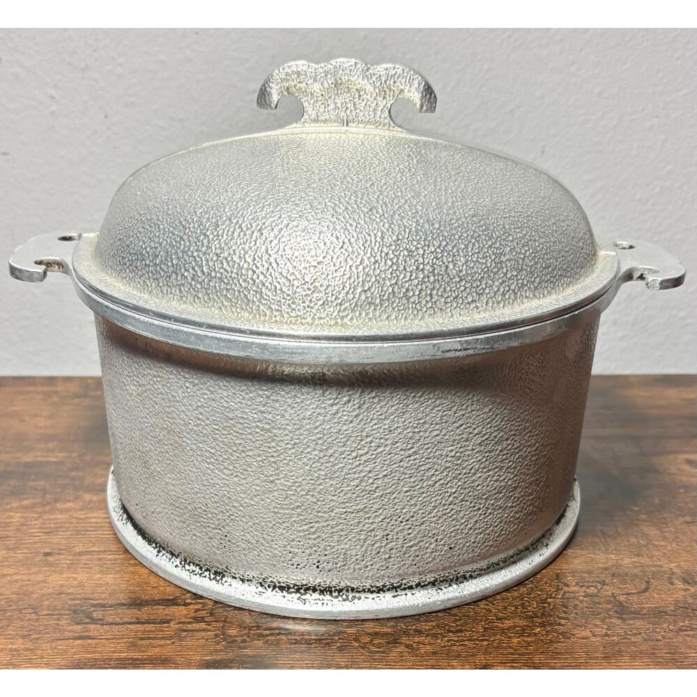 Vintage 1950’s Guardian Service Ware Silver Aluminum 2 Qt Dutch Oven with Lid